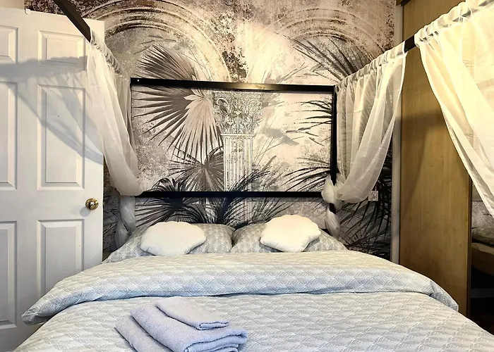 Swietego Mikolaja - Self Check-in 20h * Wrocław