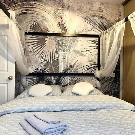 Swietego Mikolaja - Self Check-in 20h * Wroclaw